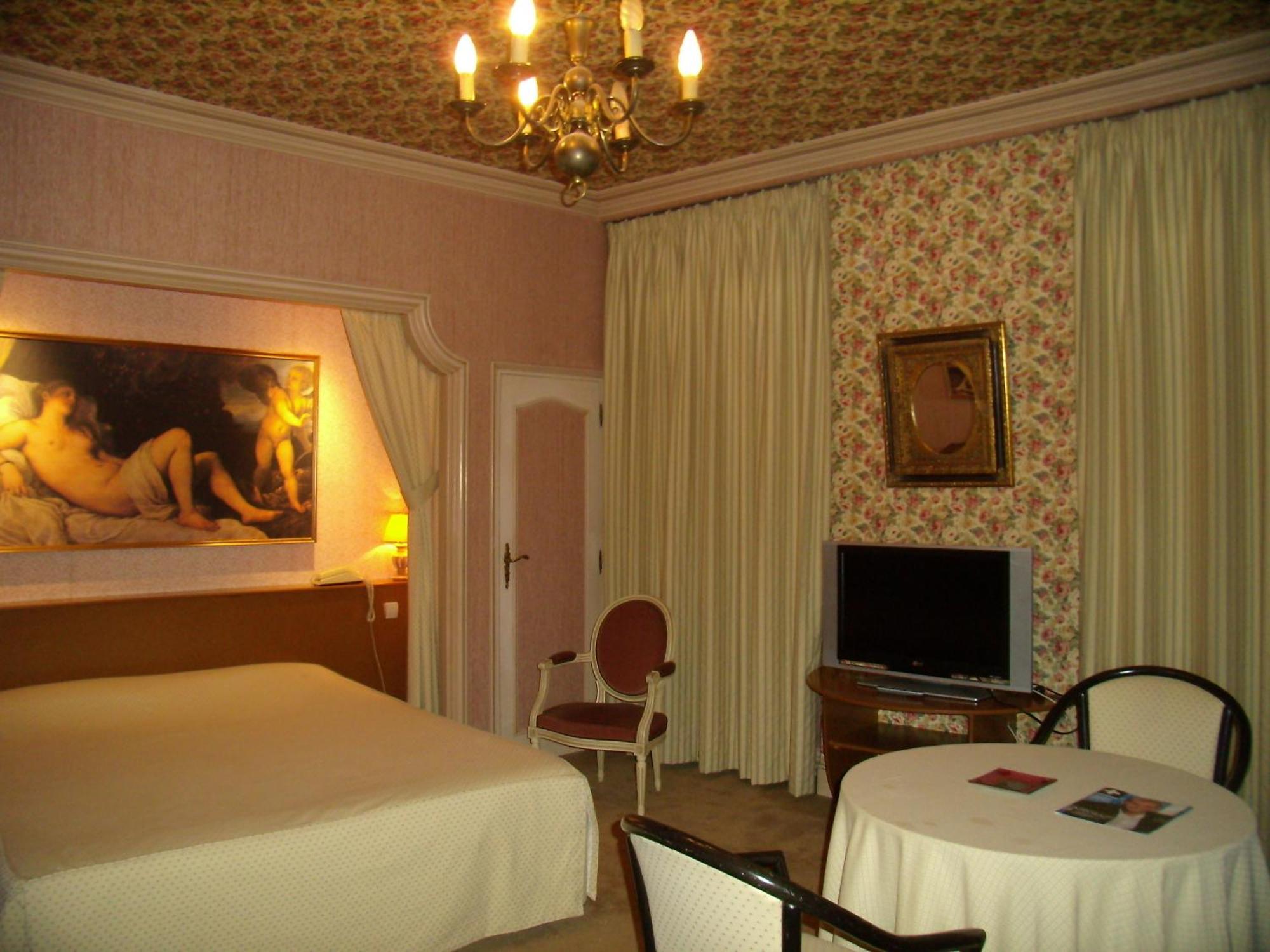 Hotel Chiffre Albi Exterior foto