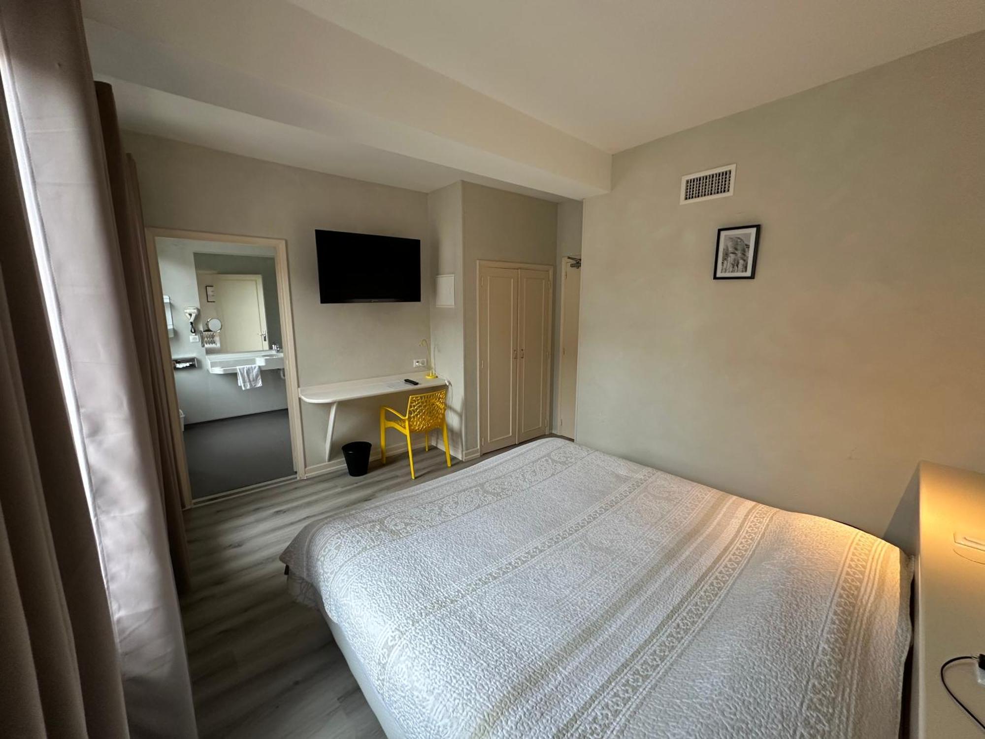 Hotel Chiffre Albi Habitación foto