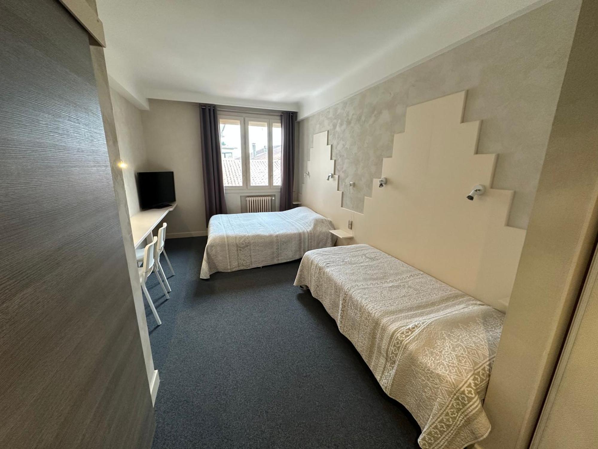 Hotel Chiffre Albi Habitación foto