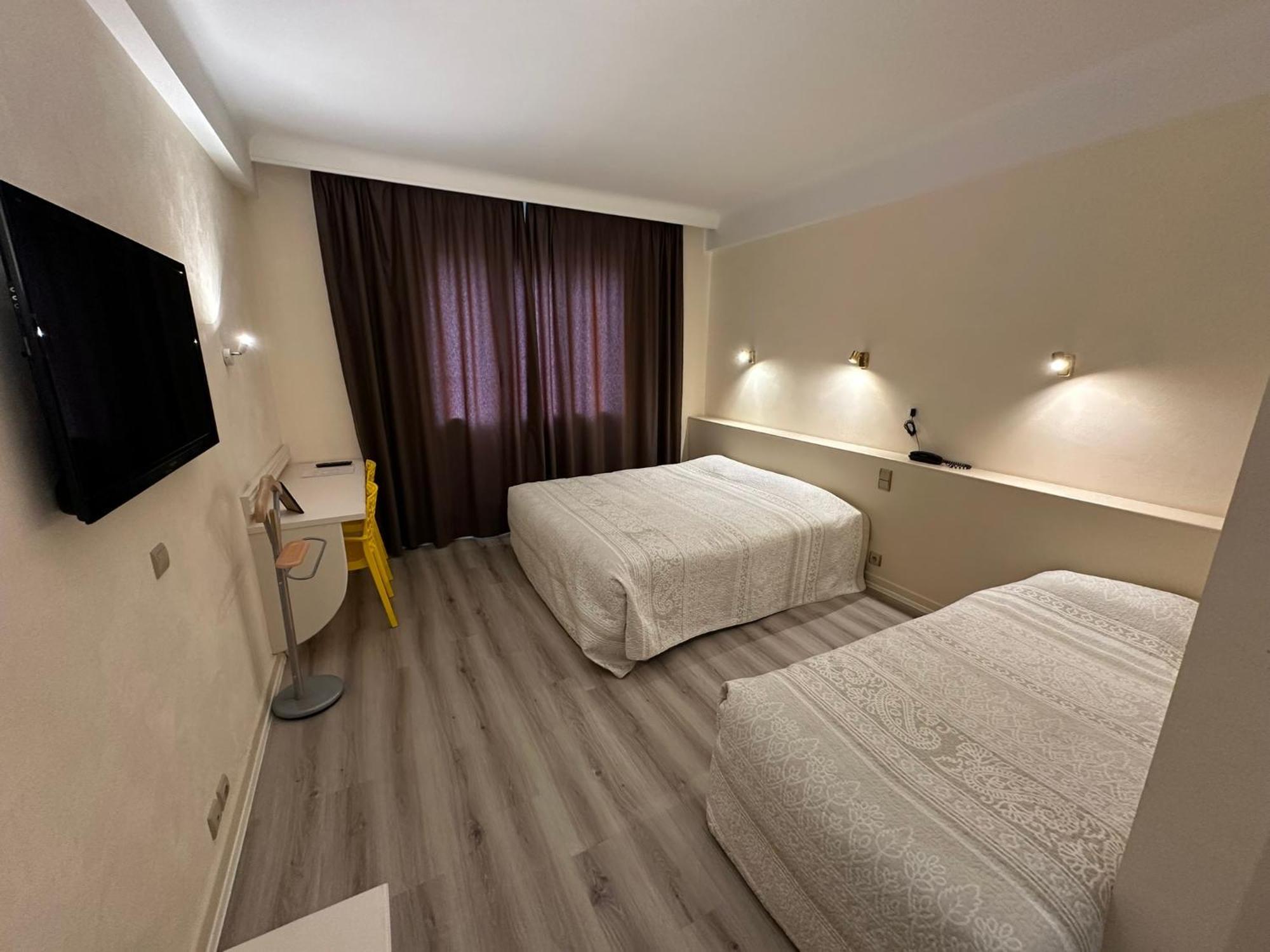 Hotel Chiffre Albi Exterior foto