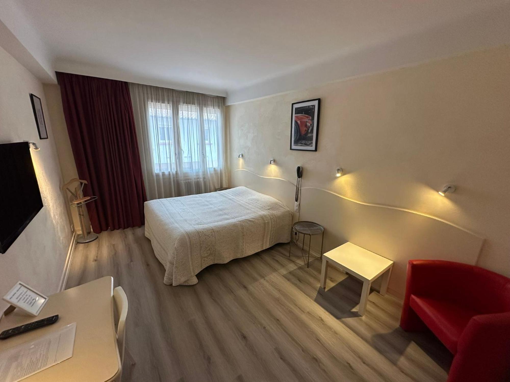 Hotel Chiffre Albi Exterior foto