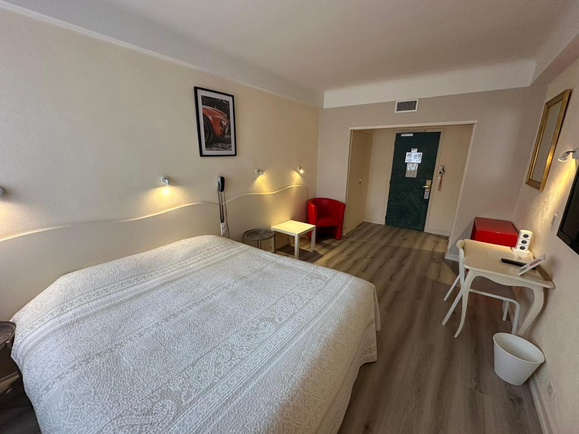 Hotel Chiffre Albi Exterior foto