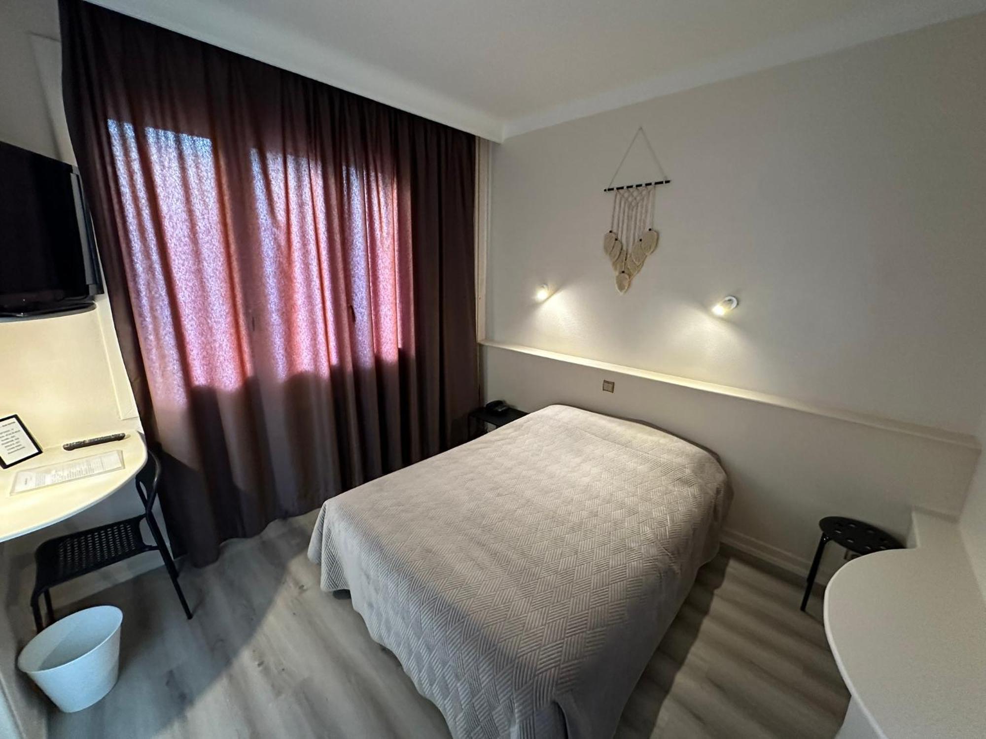 Hotel Chiffre Albi Exterior foto