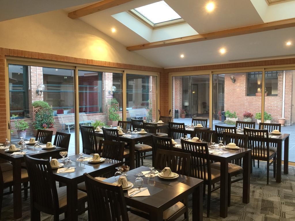 Hotel Chiffre Albi Exterior foto